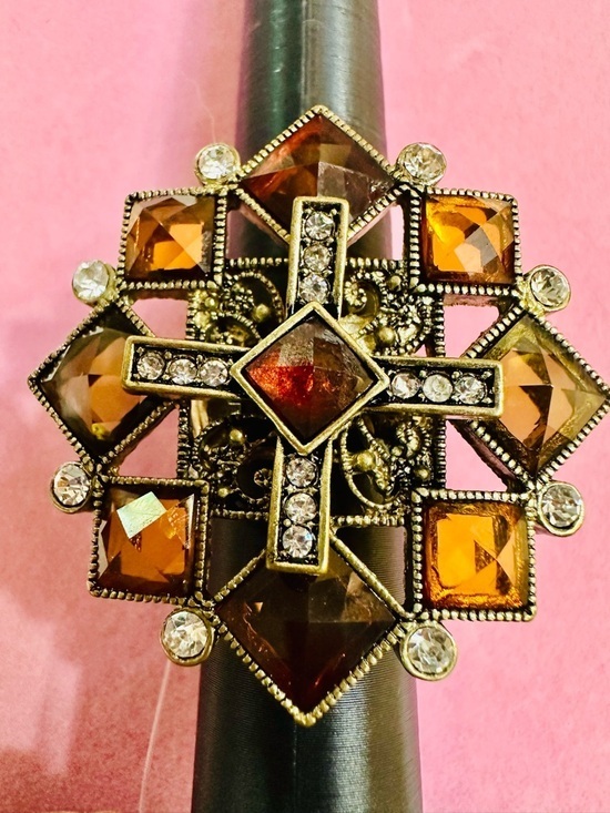 Jewelry - Gold Tone Amber Rhinestone Statement Ring ✨ Adjustable NWT